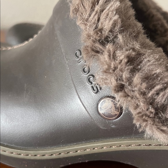 Crocs Women's Size 8 Cobbler Eva Faux Fur Lined Clogs Platform Taupe - Picture 5 of 10